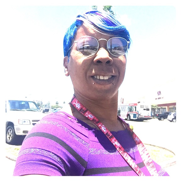 Meet your Posher, Lo - Picture 1 of 1